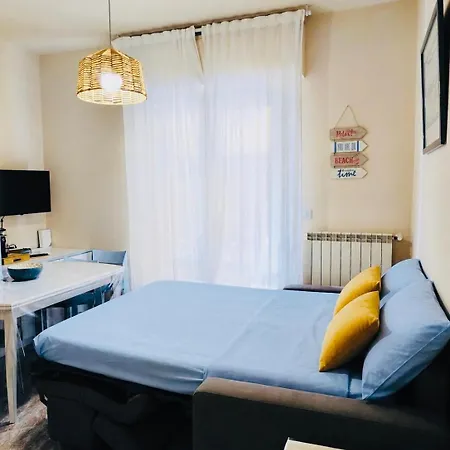 Relax Ad Terrazza E Posto Auto Apartmán Alassio
