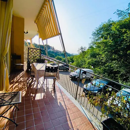 Relax Ad Terrazza E Posto Auto Apartmán *